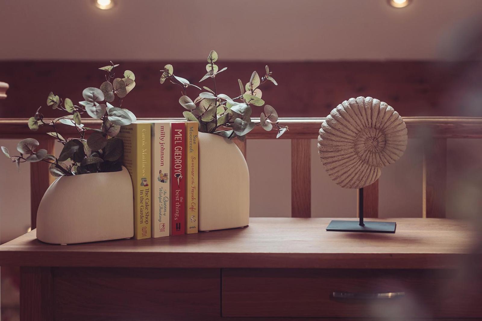 Longlands Inn & Cottages Carnforth Exterior photo A 3D rendering of a bookshelf
